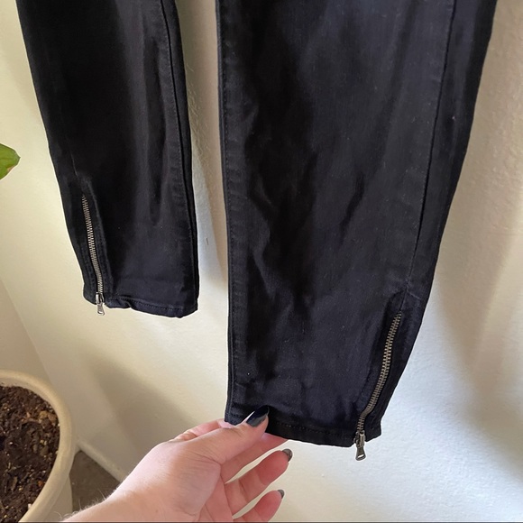 Paige | Verdugo Crop Ankle Zip Jeans - Picture 4 of 8